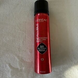 L'Oreal Paris Infallible Setting Mist in Bold Red